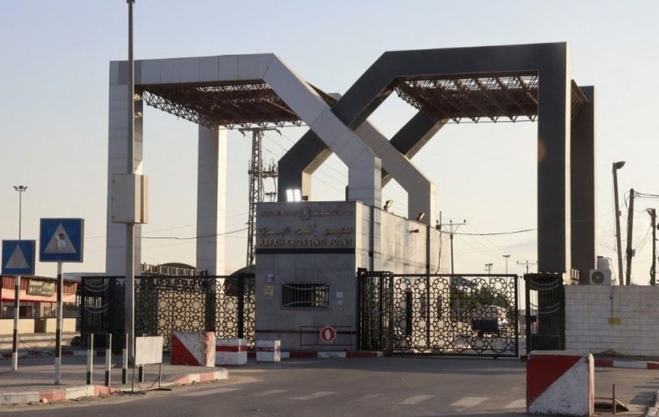  إسرائيل ومصر تتفقان على فتح معبر رفح للأميركيين